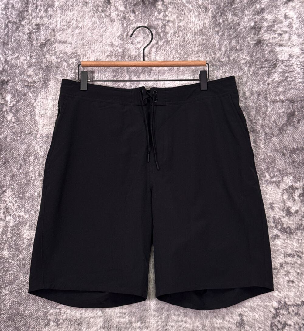 Ten Thousand Foundation Shorts XL Mens Black No Liner 9" Training Athletic